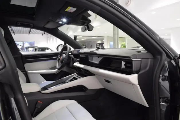 PORSCHE Macan 4 100kWh