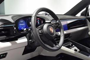 PORSCHE Macan 4 100kWh