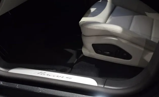 PORSCHE Macan 4 100kWh