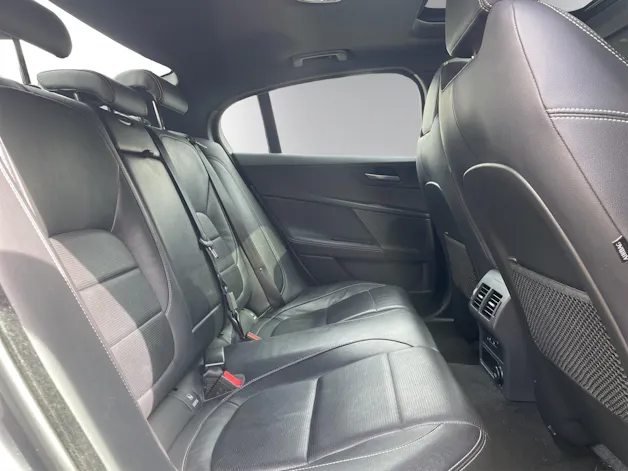 Jaguar Jaguar XE 25d R-Sport AWD Automatik – Vollausstattung | 360° Kamera | HUD | Panorama
