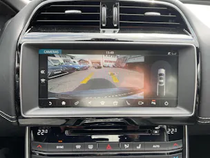 Jaguar Jaguar XE 25d R-Sport AWD Automatik – Vollausstattung | 360° Kamera | HUD | Panorama