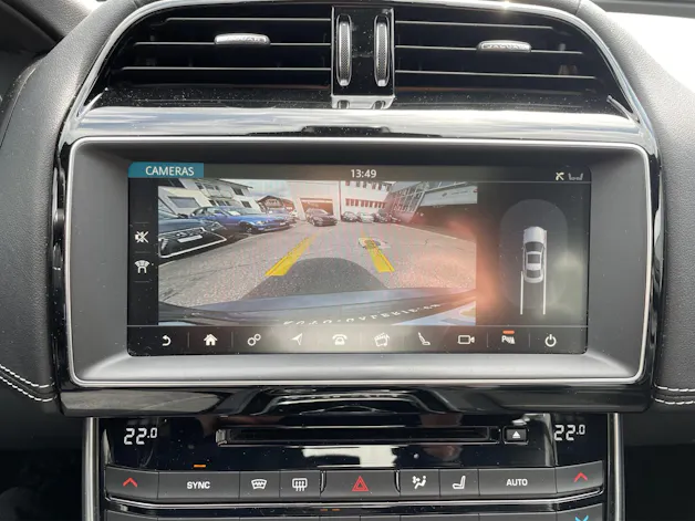 Jaguar Jaguar XE 25d R-Sport AWD Automatik – Vollausstattung | 360° Kamera | HUD | Panorama