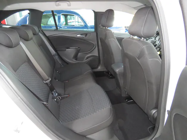 OPEL Astra Sports Tourer 1.4i Turbo Elegance (Automat)