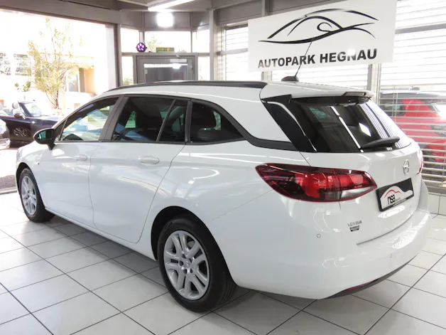 OPEL Astra Sports Tourer 1.4i Turbo Elegance (Automat)