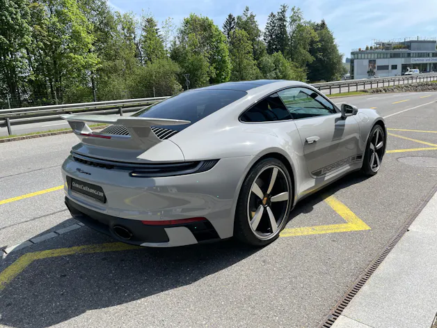 PORSCHE 911 Carrera PDK mit Aerokit