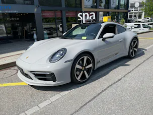 PORSCHE 911 Carrera PDK mit Aerokit