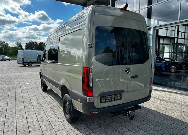 MERCEDES-BENZ Sprinter 319 CDI Lang 9G-TRONIC 4x4