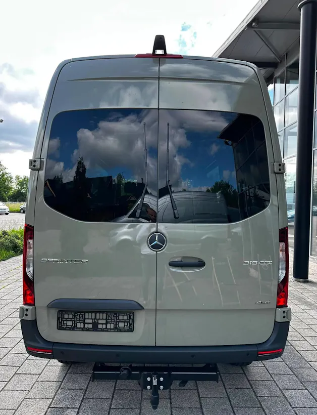 MERCEDES-BENZ Sprinter 319 CDI Lang 9G-TRONIC 4x4