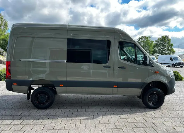 MERCEDES-BENZ Sprinter 319 CDI Lang 9G-TRONIC 4x4