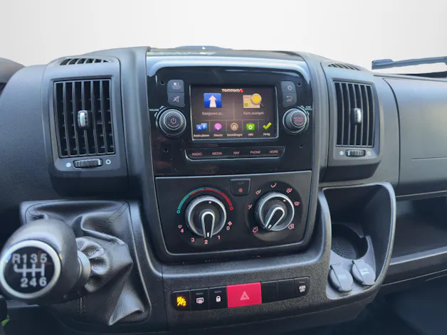 PEUGEOT Boxer 2.2 HDI 335 Premium L3H2