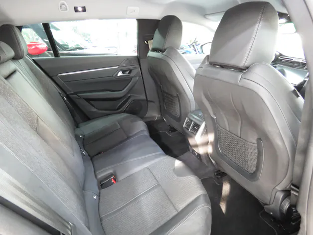 PEUGEOT 508 SW 1.2 Pure Tech Allure Pack EAT8 (Automat)