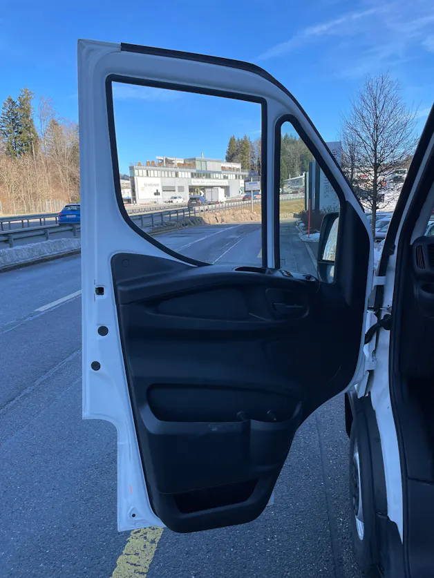 IVECO 35 S 14H A8 VKastenwagen
