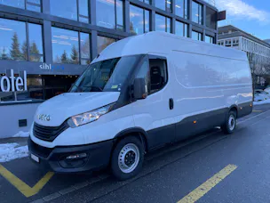 IVECO 35 S 14H A8 VKastenwagen