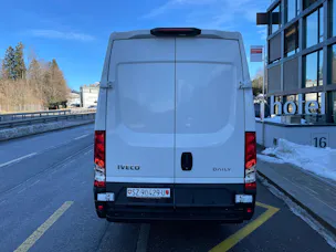 IVECO 35 S 14H A8 VKastenwagen