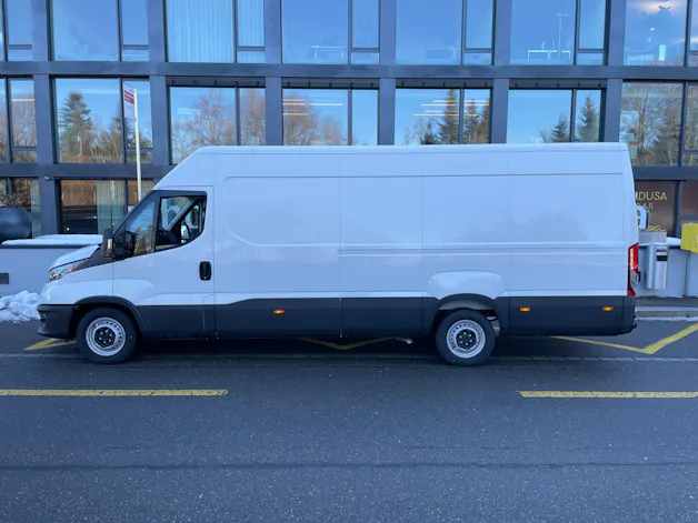 IVECO 35 S 14H A8 VKastenwagen