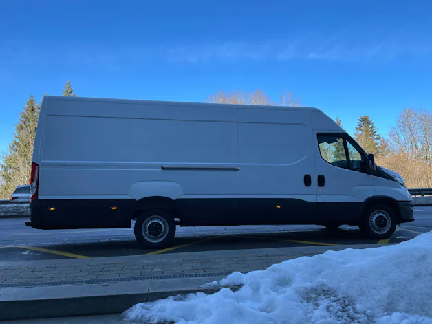 IVECO 35 S 14H A8 VKastenwagen