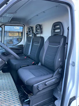 IVECO 35 S 14H A8 VKastenwagen