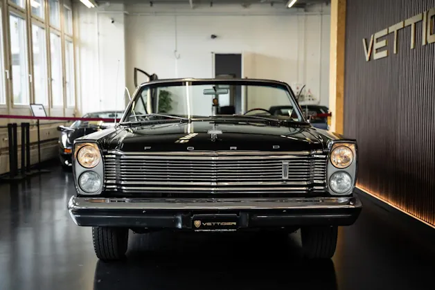 FORD GALAXY 500 Convertible