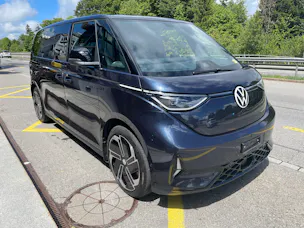 VW ID.Buzz LWB GTX 4 Motion, 7-Sitzer mit AHK und Pano.-Dach