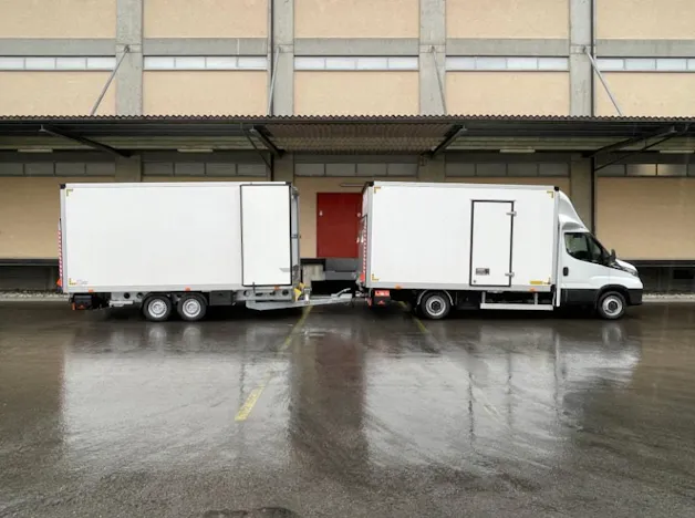 IVECO Daily 35 S 18H A8 Durchlader mit 2x Hebebühnen