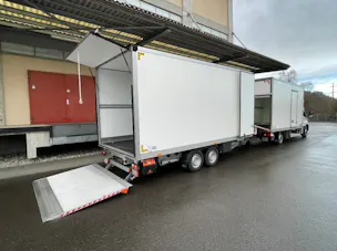 IVECO Daily 35 S 18H A8 Durchlader mit 2x Hebebühnen