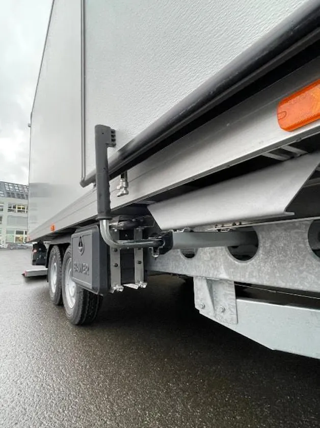 IVECO Daily 35 S 18H A8 Durchlader mit 2x Hebebühnen