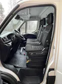 IVECO Daily 35 S 18H A8 Durchlader mit 2x Hebebühnen