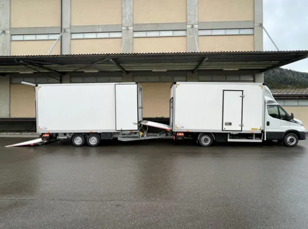 IVECO Daily 35 S 18H A8 Durchlader mit 2x Hebebühnen