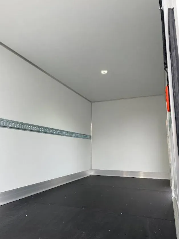 IVECO Daily 35 S 18H A8 Durchlader mit 2x Hebebühnen