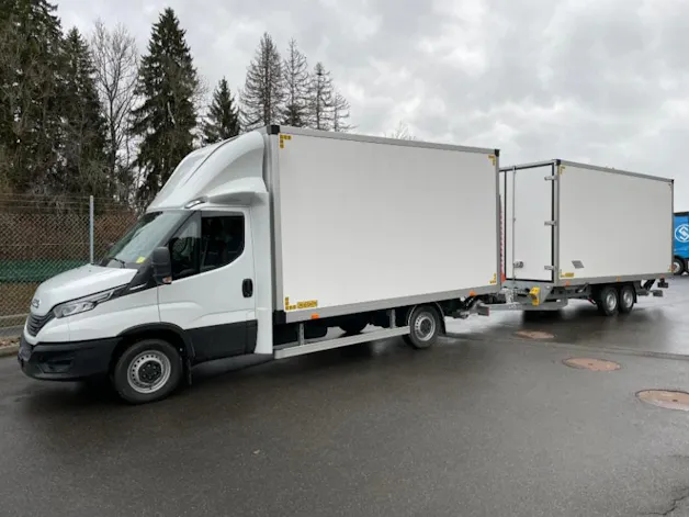 IVECO Daily 35 S 18H A8 Durchlader mit 2x Hebebühnen