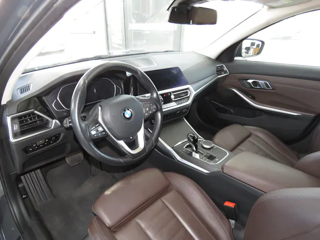 BMW 318d 48V Touring Luxury Line Steptronic (Automat)