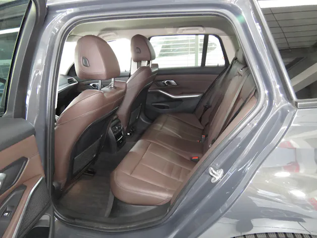 BMW 318d 48V Touring Luxury Line Steptronic (Automat)