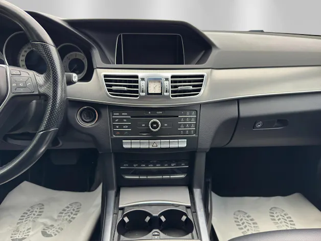 MERCEDES-BENZ E 250 BlueTEC Avantgarde 9G-Tronic