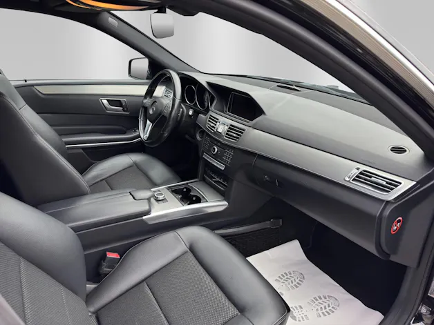 MERCEDES-BENZ E 250 BlueTEC Avantgarde 9G-Tronic