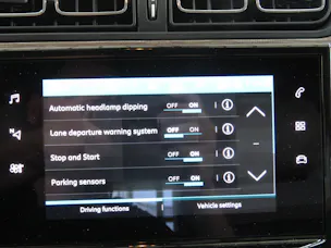 CITROEN C3 1.2i PureTech Swiss Edition EAT6 (Automat)