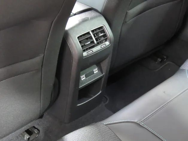 PEUGEOT 308 1.2 Pure Tech Allure EAT8 (Automat)