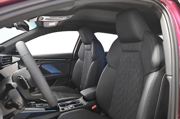 AUDI RS3 Sportback 2.5 TSI quattro S-tronic Speziallackierung