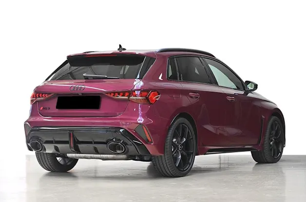 AUDI RS3 Sportback 2.5 TSI quattro S-tronic Speziallackierung