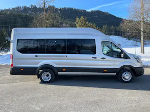 FORD Transit 460 L4H3 RWD A 18-Sitzer mit Standheizung und Rückfahrkamera