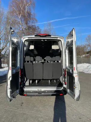 FORD Transit 460 L4H3 RWD A 18-Sitzer mit Standheizung und Rückfahrkamera