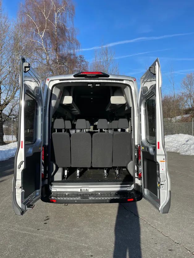 FORD Transit 460 L4H3 RWD A 18-Sitzer mit Standheizung und Rückfahrkamera