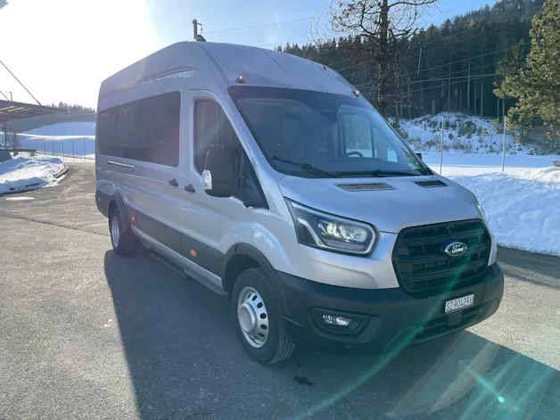 FORD Transit 460 L4H3 RWD A 18-Sitzer mit Standheizung und Rückfahrkamera