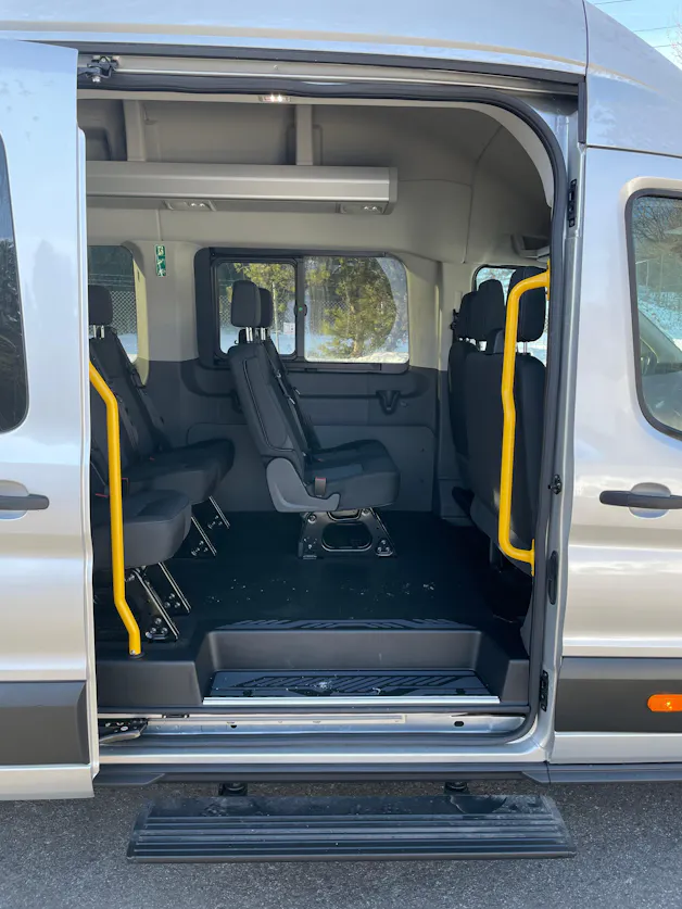 FORD Transit 460 L4H3 RWD A 18-Sitzer mit Standheizung und Rückfahrkamera