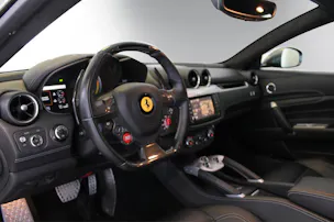 FERRARI Ferrari FF – V12, 4-Sitzer & einzigartiger Ferrari GT