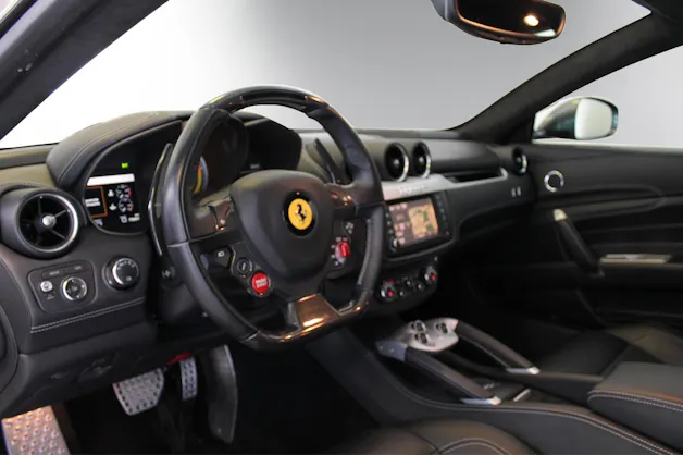 FERRARI Ferrari FF – V12, 4-Sitzer & einzigartiger Ferrari GT