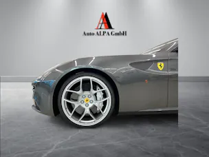 FERRARI Ferrari FF – V12, 4-Sitzer & einzigartiger Ferrari GT