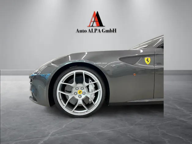 FERRARI Ferrari FF – V12, 4-Sitzer & einzigartiger Ferrari GT