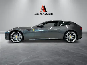 FERRARI Ferrari FF – V12, 4-Sitzer & einzigartiger Ferrari GT
