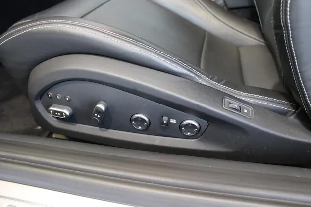 FERRARI Ferrari FF – V12, 4-Sitzer & einzigartiger Ferrari GT