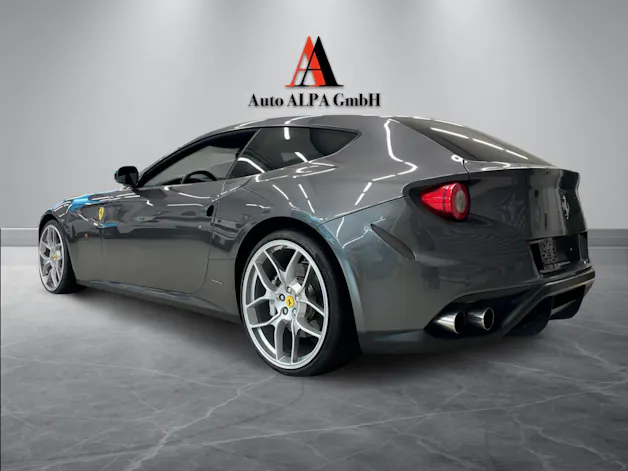FERRARI Ferrari FF – V12, 4-Sitzer & einzigartiger Ferrari GT